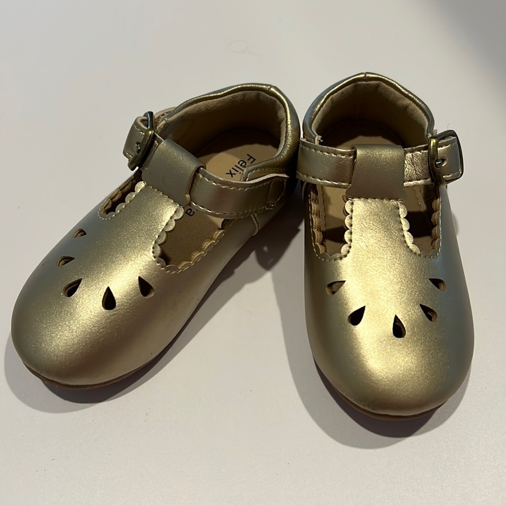 NWOT Sz 7 Metallic Gold Toddler Maryjanes